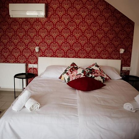 Sipos Borhaz Es Vendeghaz Hotel Badacsonyors Ngoại thất bức ảnh