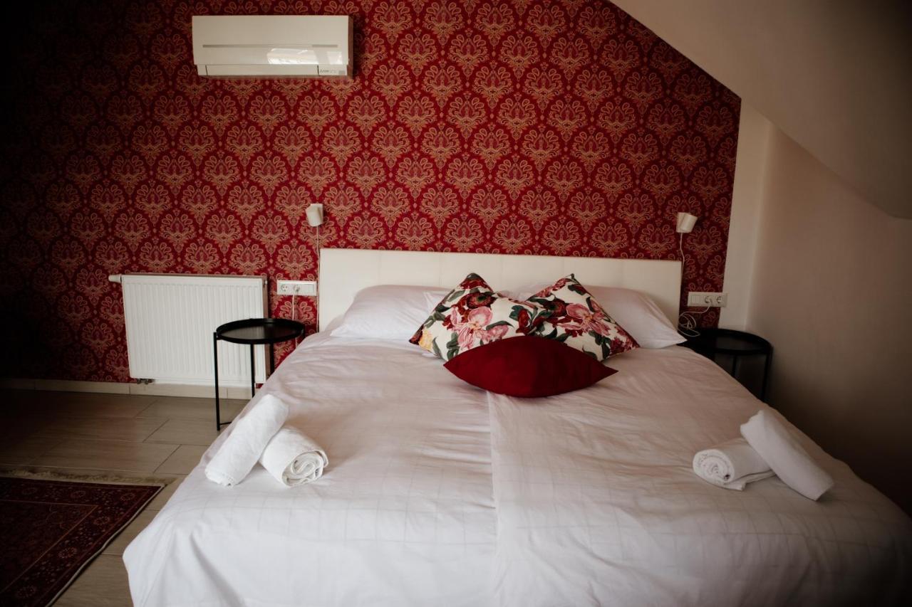 Sipos Borhaz Es Vendeghaz Hotel Badacsonyors Ngoại thất bức ảnh